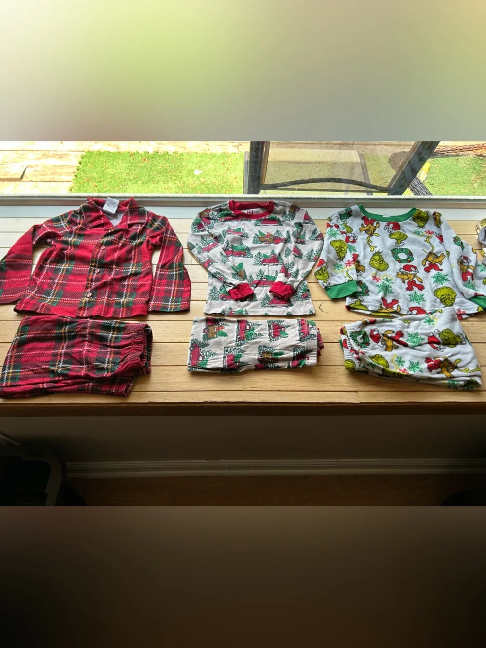 Lot of 5: Thanksgiving and Christmas pajamas (4T)